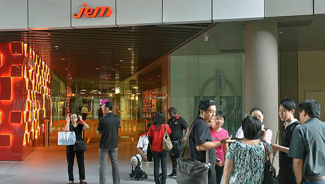 jem mall, jurong east, shopping, singapore, accident, ceiling collapse